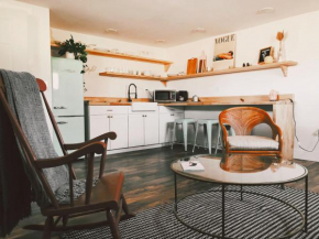 1/2 mile to downtown Bryson City. Cozy apartments with mountain views.